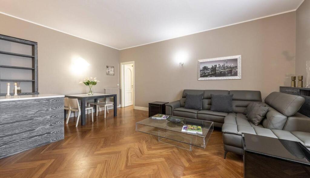 Royal - Centro Cadorna Apartment Mailand